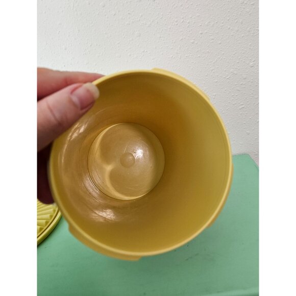 Yellow Servalier Tupperware Canisters with Gold Star Flower, Set of 2 - Picture 5 of 9